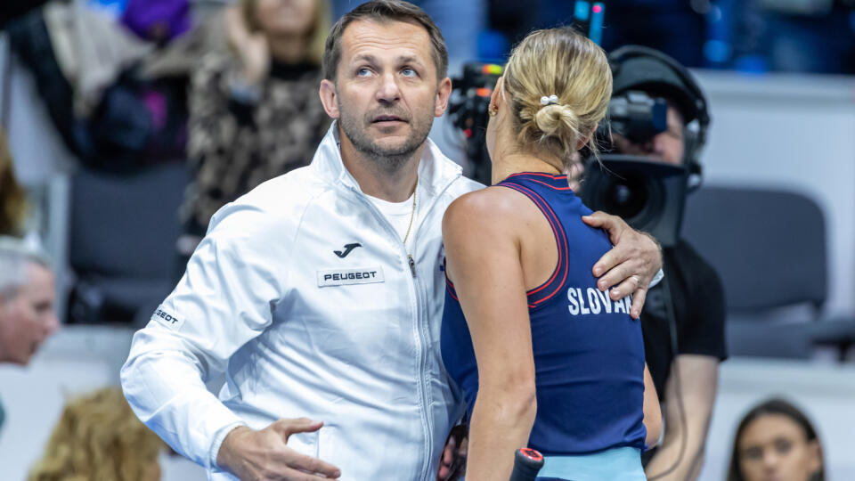 Na snímke Anna Karolína Schmiedlová, ktorá zvíťazila v kvalifikačnom zápase proti Jasmine Paoliniovej na finálový turnaj Pohára Billie-Jean Kingovej.