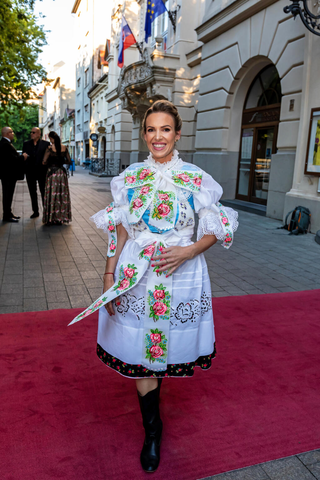 Hovorkyňa Bratislavského samosprávneho kraja Lucia Forman prišla v kroji.