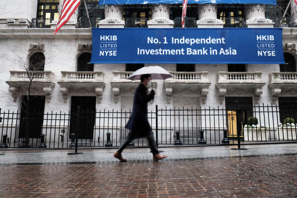 Markets Open After Losing Ground On Wednesday