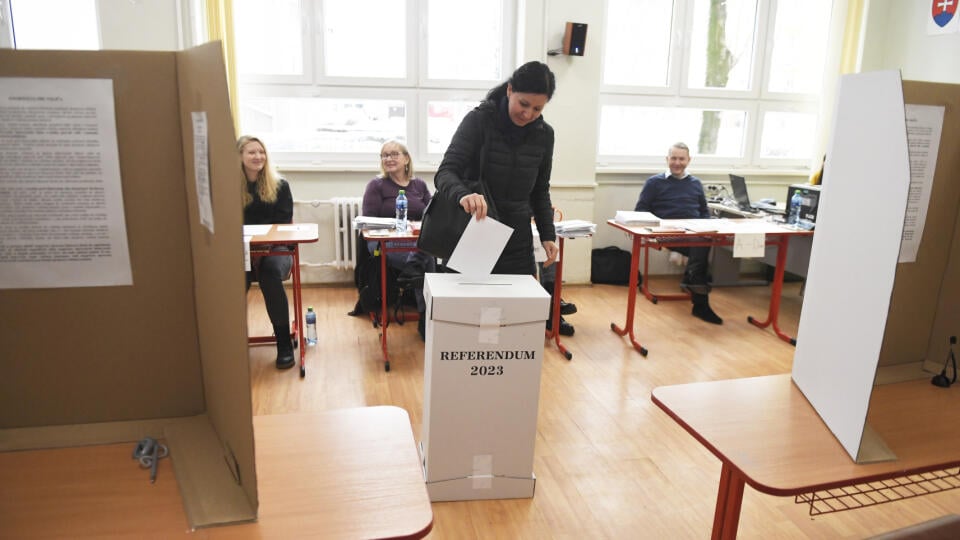 V poradí deviate referendum v histórii Slovenska sa konalo v sobotu 21. januára 2023. Občania mohli hlasovať vo svojom volebnom okrsku alebo v ktoromkoľvek na základe hlasovacieho preukazu.