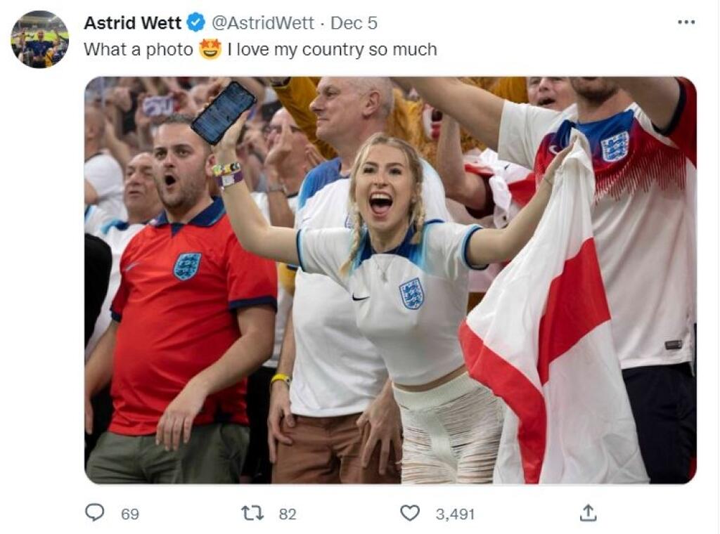 Astrid nechýba na tribúne ani počas MS vo futbale v Katare a ako inak, fandí bez podprsenky.