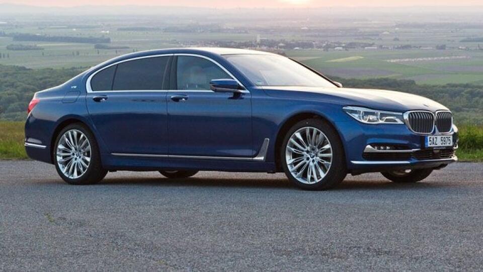 BMW M760Li xDrive V12 Excellence