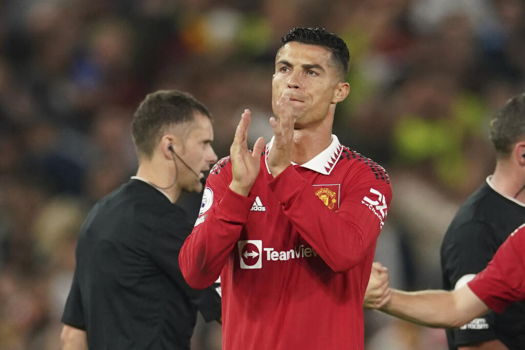 Ronaldo bol v lete jednou nohou z Manchestru, avšak nakoniec ostal. Pod novým manažérom Erikom ten Hagom však nedostáva toľko príležitostí, koľko by si predstavoval. Jeho letný odchod je tak takmer istý.