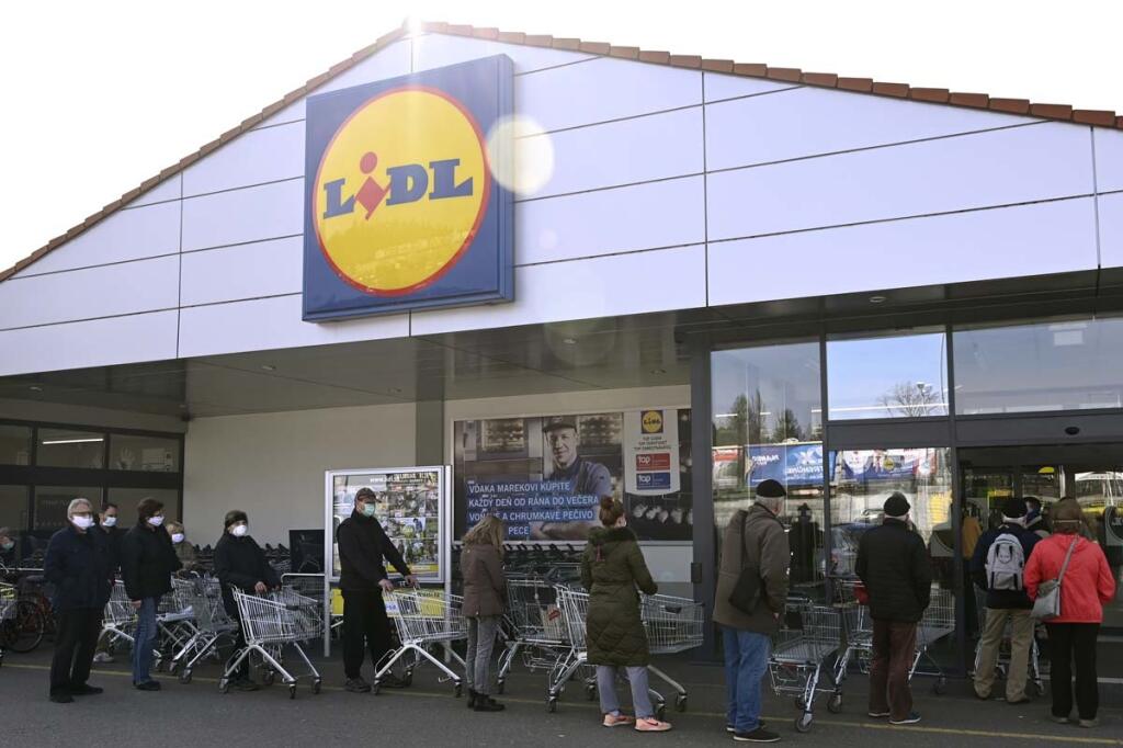 SR Trenčín obchodné reťazce ochranné pomôcky TNX