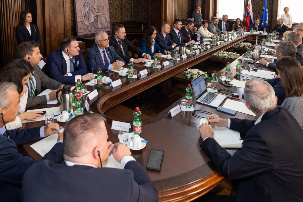 Ministerka kultúry Martina Šimkovičová sa stretla s europoslancami frakcie Európa suverénnych národov.