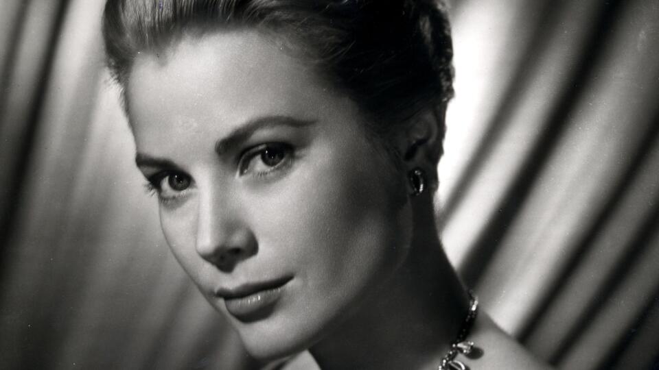 Odhaľte 5 tajomstiev krásy Grace Kelly.