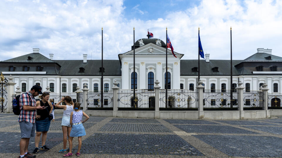 Na snímke je okolie Prezidentského paláca