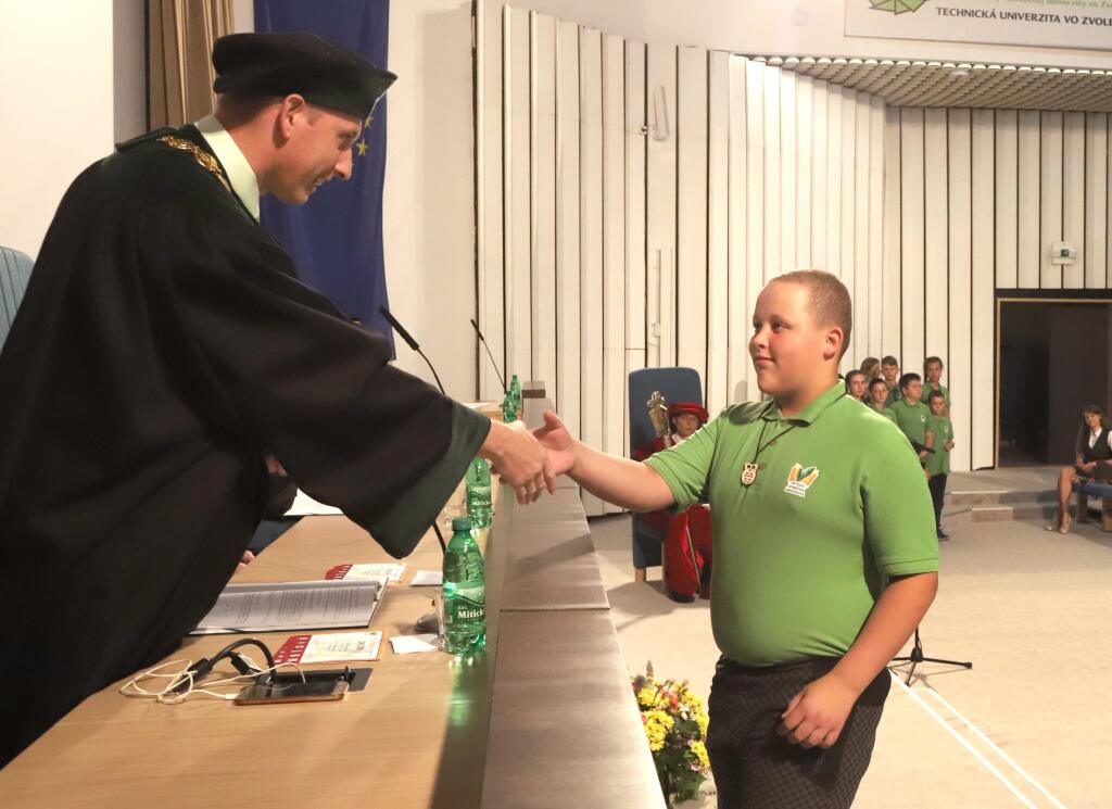 Promócia absolventov Detskej lesníckej univerzity
