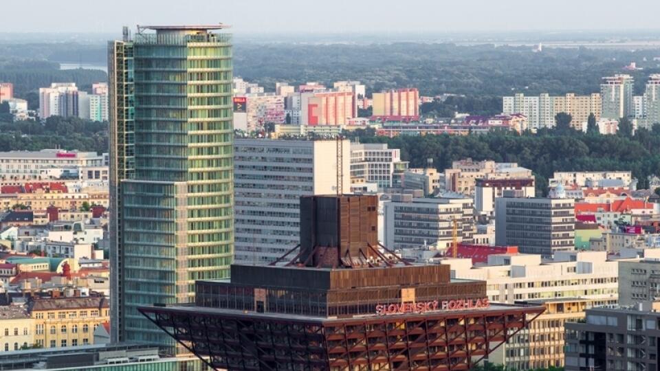 Štatistiky Národnej banky Slovenska ukázali vzrast záujmu ľudí o hypotekárne úvery.