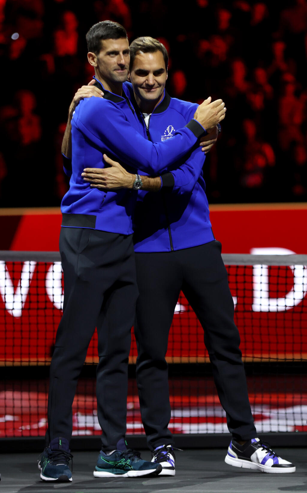 Aj Djokovič prežíval Federerovu rozlúčku taktiež mimoriadne emotívne. Ako to vyzeralo, keď sa stretol s Rogerovou manželkou Mirkou?