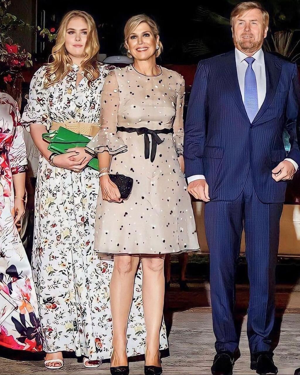 Holandská kráľovná Máxima v šatách z dielne Valentino s vitage nádychom.