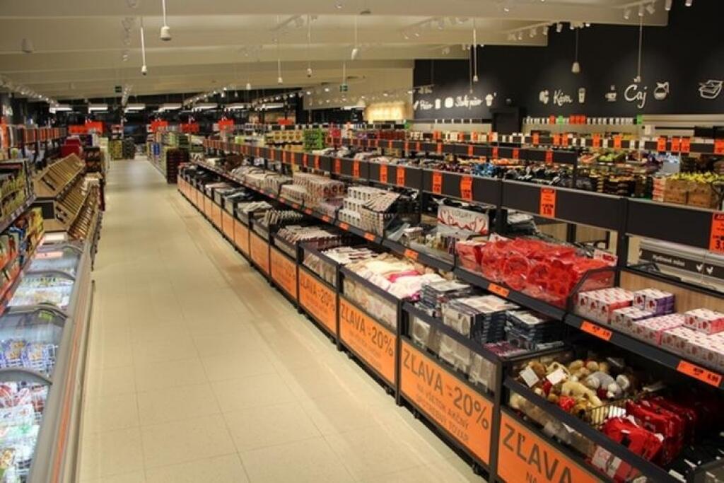 Lidl opäť zdvihne platy, pridá všetkým zamestnancom