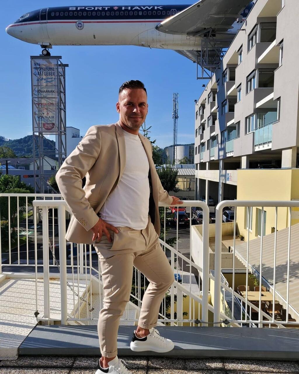 Pašek obľuboval výlety. Často navštevoval Rakúsko.