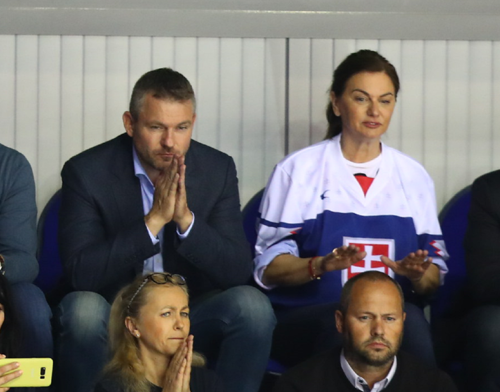 Pellegrini si nenechal ujsť ani zápas na MS v hokeji, kde mu spoločnosť robila Monika Beňová.