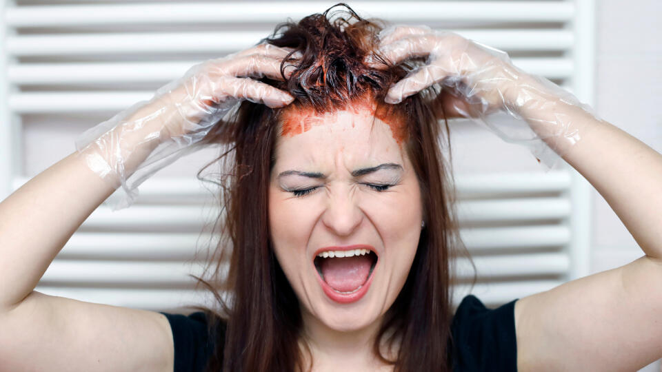 Woman,In,Process,Of,Hair,Coloring,At,Home.,Applying,Red