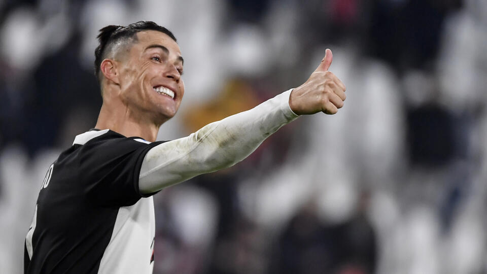 Cristiano Ronaldo je nakoniec v jedenástke roka podľa UEFA.