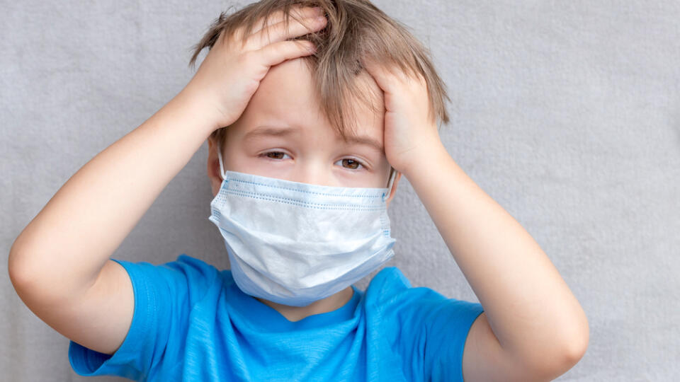 Portrait,Of,Toddler,Kid,Wearing,Medical,Mask.a,Boy,Wearing,Mouth