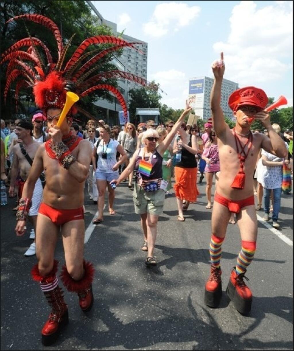 фото геи парад в европе фото 88