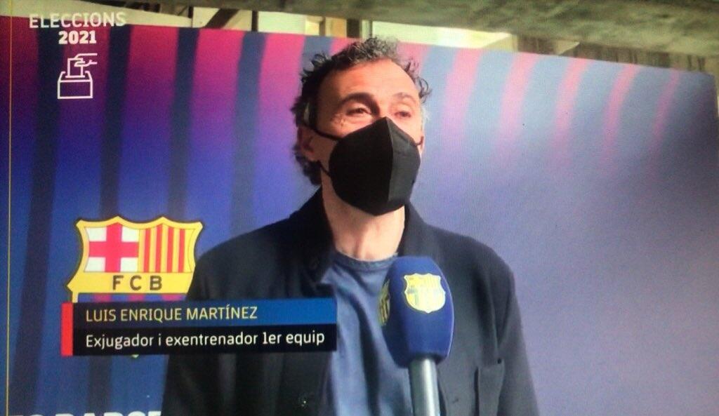 Enrique, bývalý tréner Barcelony, taktiež nenechal prepadnúť svoj hlas