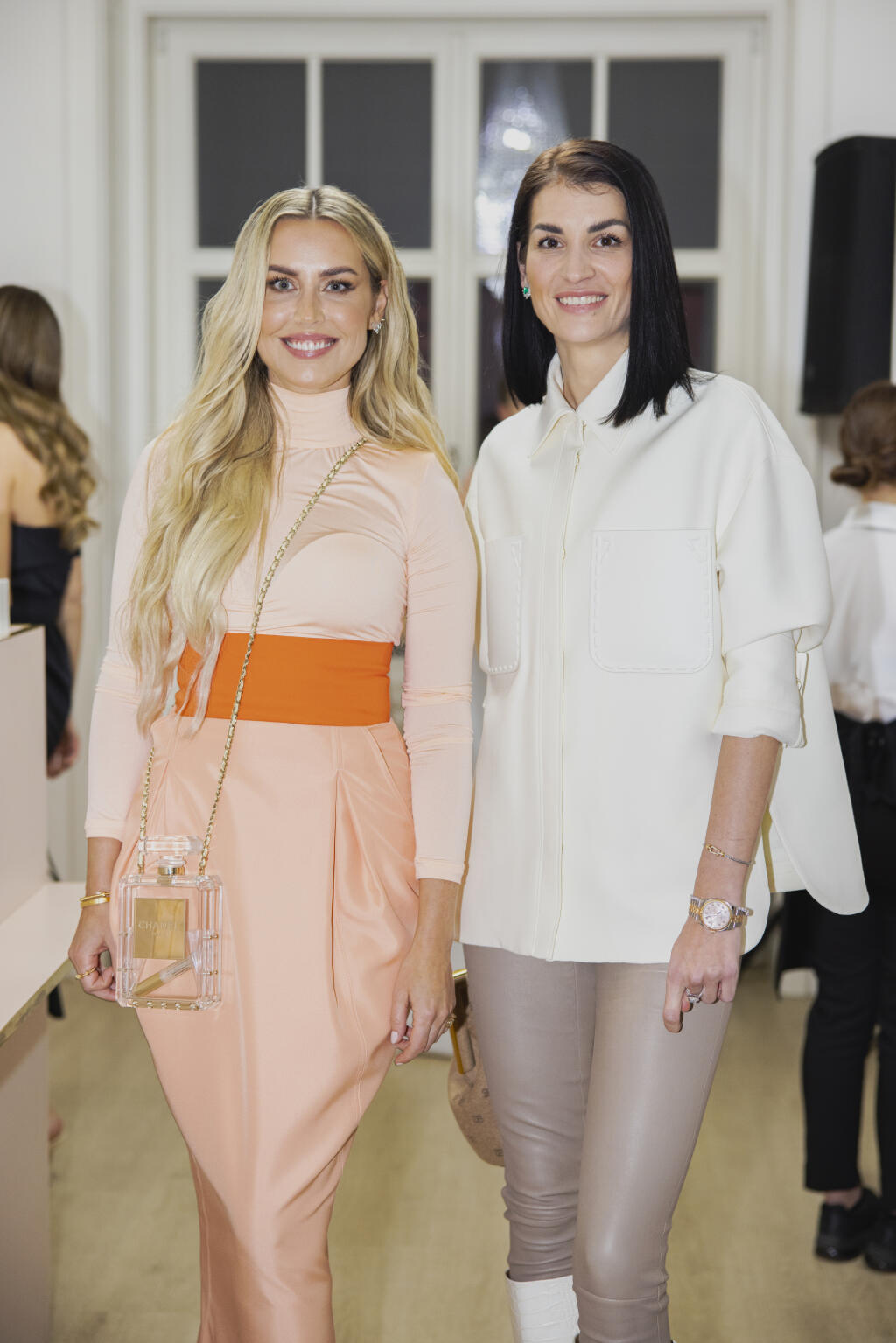 Na snímke Natália Selveková a Timea Szabóová.