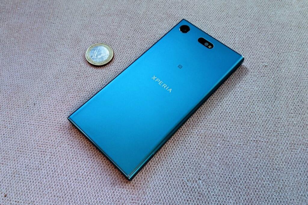 Xperia XZ1 Compact back