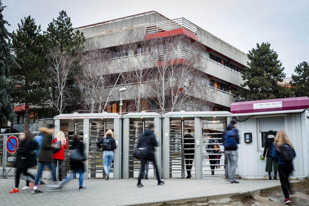 Na snímke študentské domovy v bratislavskej Mlynskej doline.