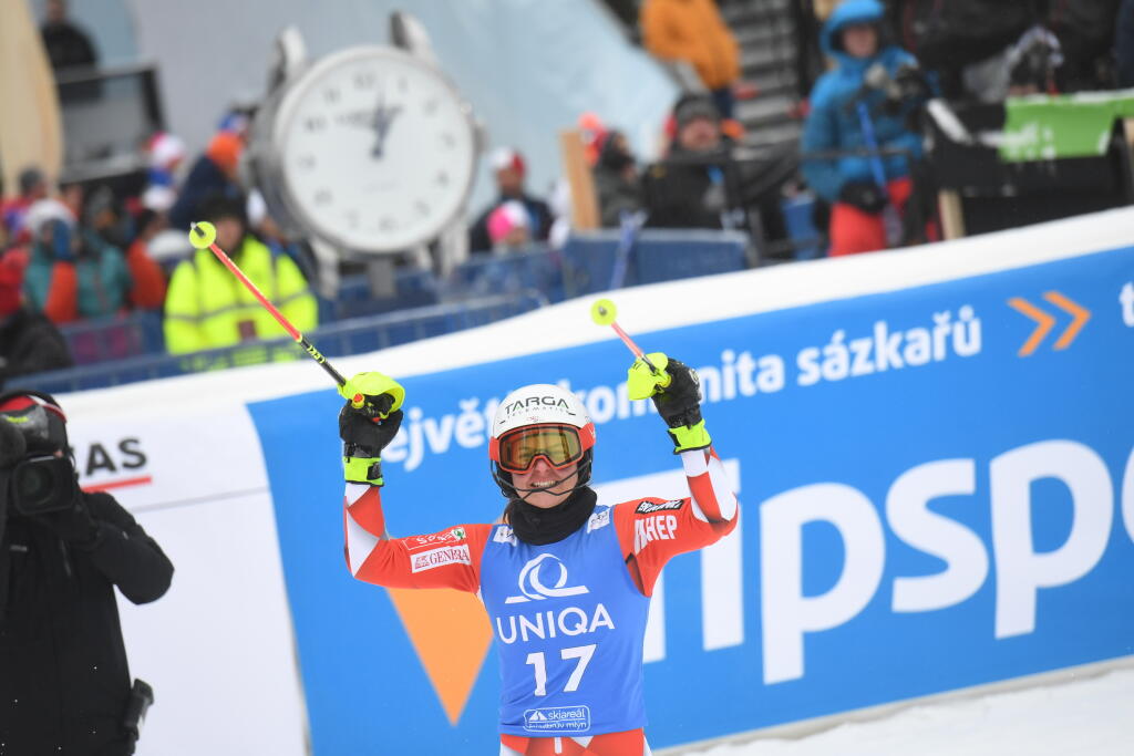 Na snímke chorvátska lyžiarka Zrinka Ljutičová reaguje v cieli po 2. kole slalomu žien Svetového pohára v alpskom lyžovaní v českom Špindlerovom Mlyne v nedeľu 29. januára 2023. FOTO TASR - Martin Baumann