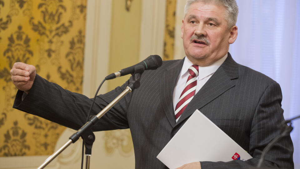 SR Fico Richter opatrenie sociálne TK BAX
