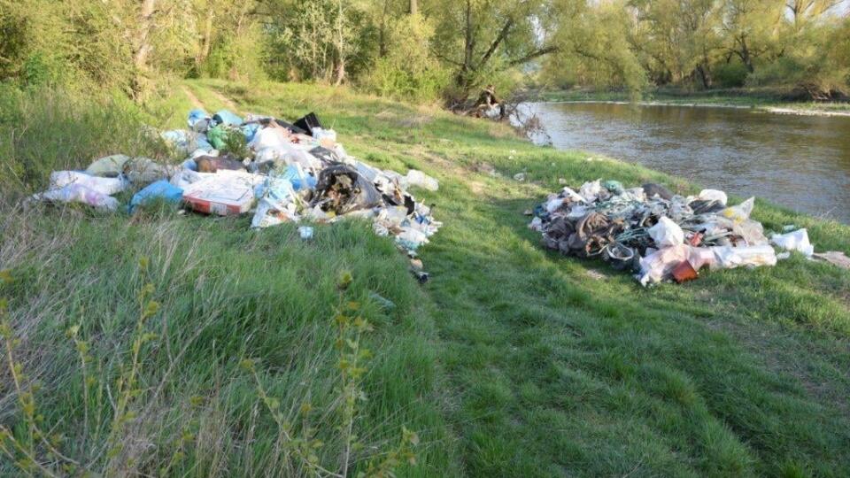 PRI VÁHU SI UROBIL SMETISKO