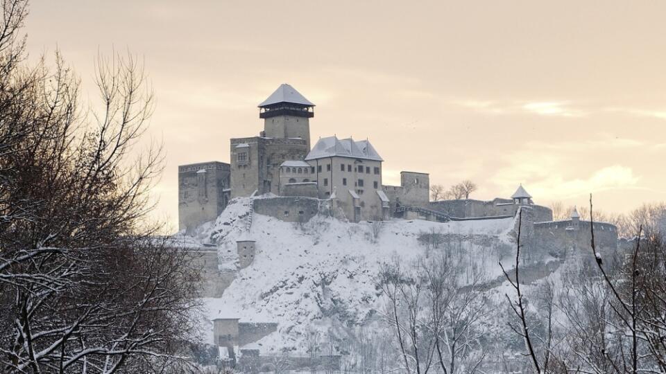 S Trenčianskym hradom sa spája krásny príbeh lásky.