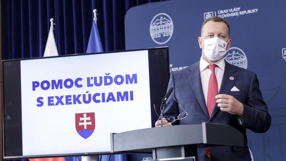 Na snímke predseda NRSR Boris Kollár počas tlačovej konferencie o opatreniach v oblasti pomoci ľuďom s exekúciami v Bratislave 20. októbra 2021. FOTO TASR – Dano Veselský