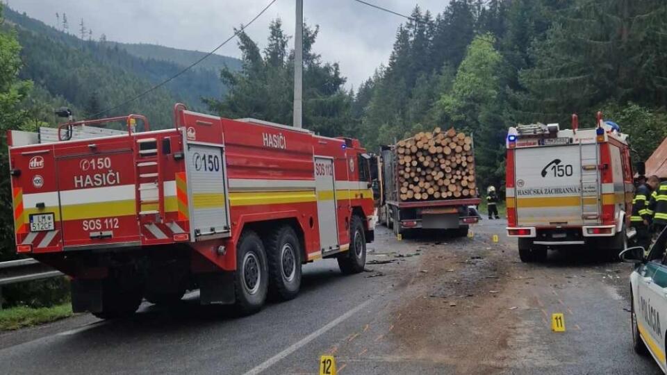 Pri dopravnej nehode v Nižnej Boci zahynul 42-ročný vodič.