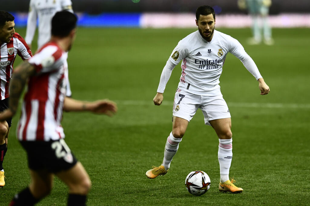 Belgický futbalista Eden Hazard sa ospravedlnil fanúšikom Realu Madrid za svoje správanie po stredajšom vyradení v odvete semifinále Ligy majstrov na štadióne FC Chelsea.