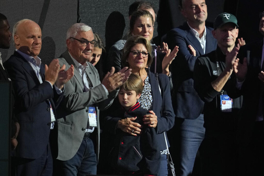 Na Federerovej rozlúčke s kariérou nechýbali ani jeho rodičia.