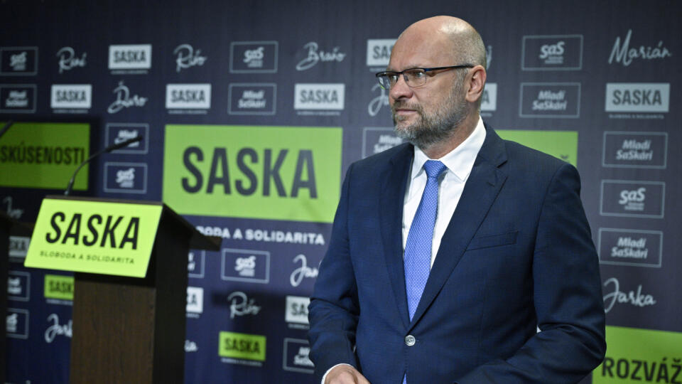Predseda SaS Richard Sulík počas tlačovej besedy strany Sloboda a Solidarita v Liberálnom dome.