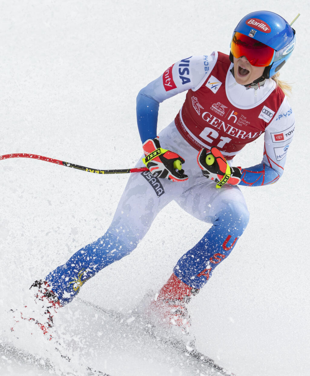 Na snímke americká lyžiarka Mikaela Shiffrinová sa teší z víťazstva vo finálovom zjazde Svetového pohára vo francúzskom dejisku Courchevel/Meribel 16. marca 2022. FOTO TASR - Martin Baumann