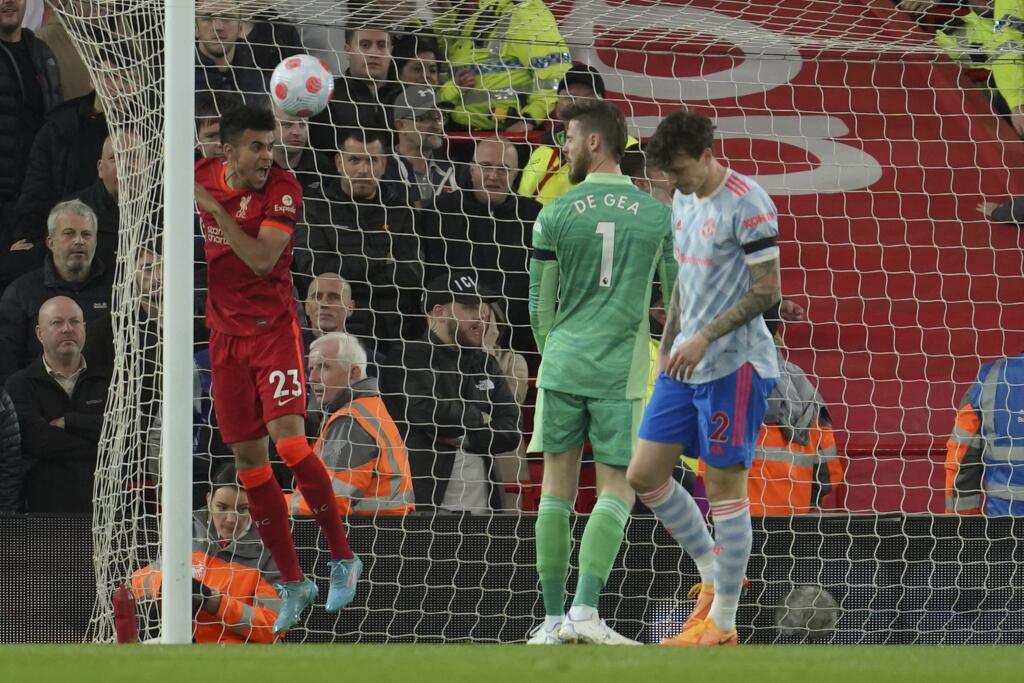 Liverpool (v červenom) zvíťazil na United 4:0