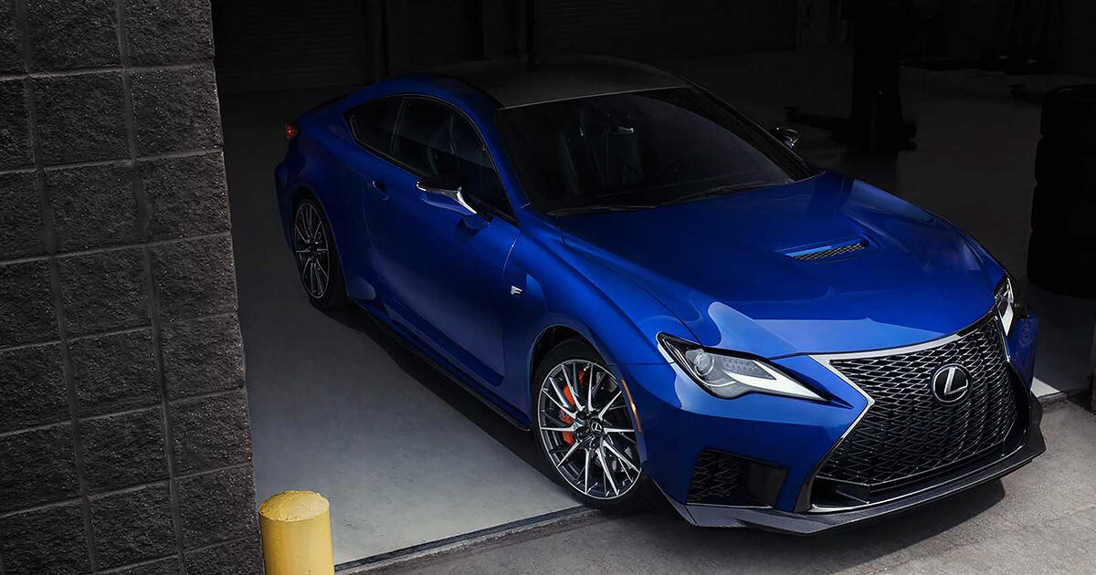 Lexus ráta s výkonnou verziou RC aj do budúcna, ukázal model RC F