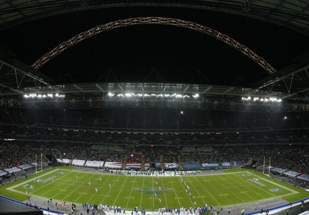 Liga amerického futbalu NFL chce odštartovať novú sezónu začiatkom septembra s plnými štadiónmi.