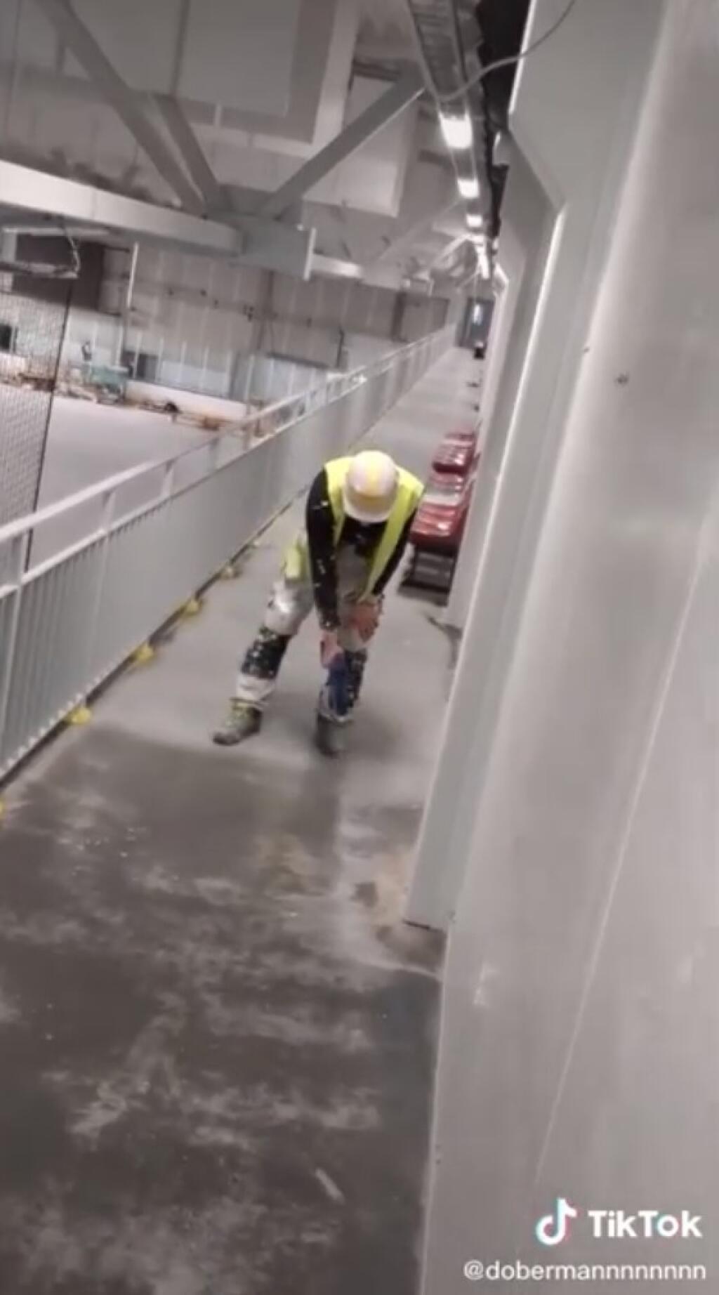 Práce v novej tréningovej hale sú stále v plnom prúde. Hotová mala byť pritom už v polovici marca.