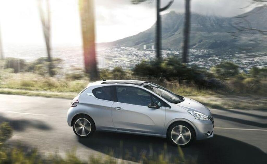 TREND test Peugeot 208 1,6 Vti Allure