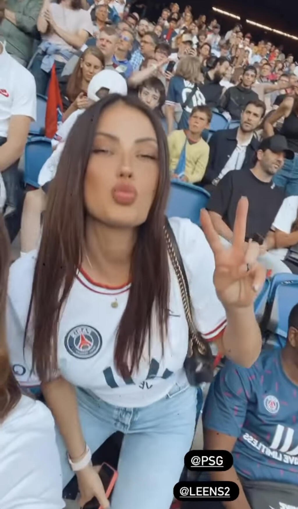 Kmotríkova ex si užívala zápas PSG v Parku princov.