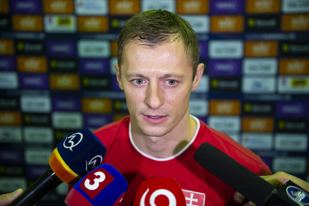 Na snímke reprezentant SR v hádzanej mužov Ľubomír Ďuriš počas brífingu na zraze reprezentácie SR pred Majstrovstvami Európy 27. septembra 2021 v Bratislave.