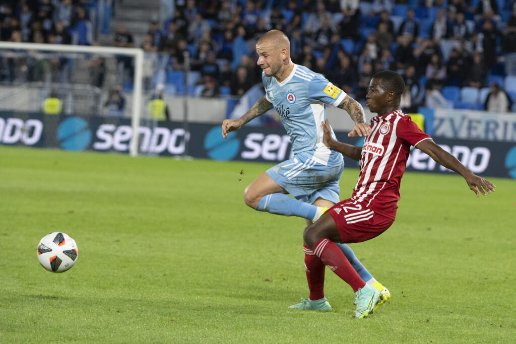 Prekvapiví nezáujem o lístky však ohlásil grécky majster, ktorý nepožiadal Slovan o lístky pre svojich fanúšikov.