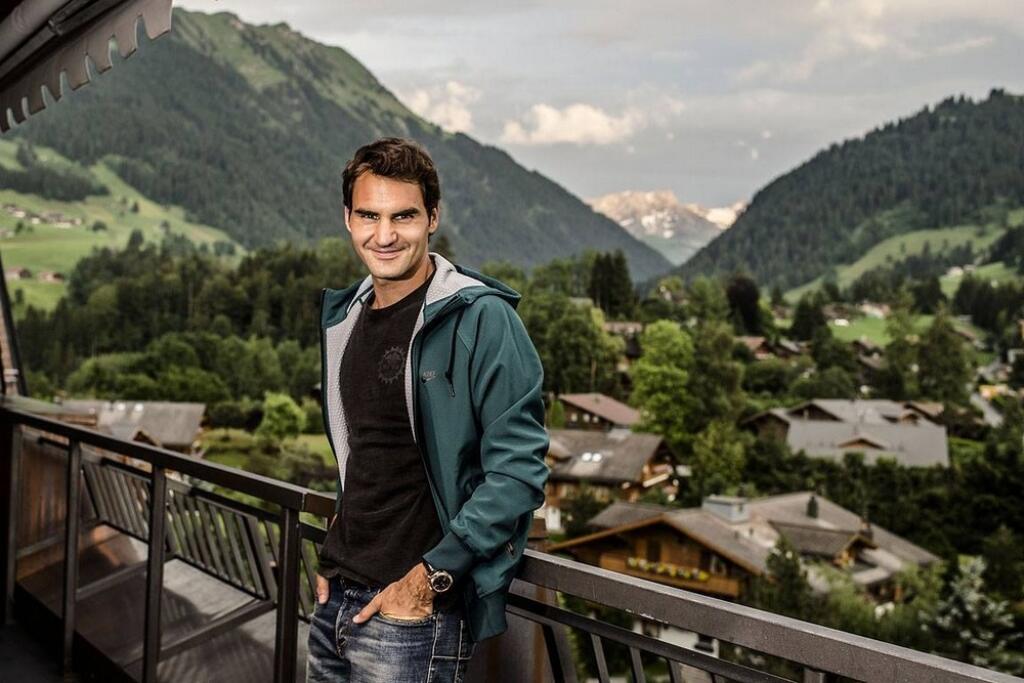 Valbella – Federer miluje švajčiarske hory. Luxusnú chatu si zaobstaral v roku 2008 vo veľkom lyžiarskom stredisku Lenzerheide-Valbella v kantóne Graubunden. Má veľký pozemok aj tenisový kurt.