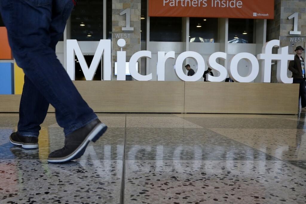 Aj gigant má problémy, Microsoft prepustí takmer tri tisícky zamestnancov