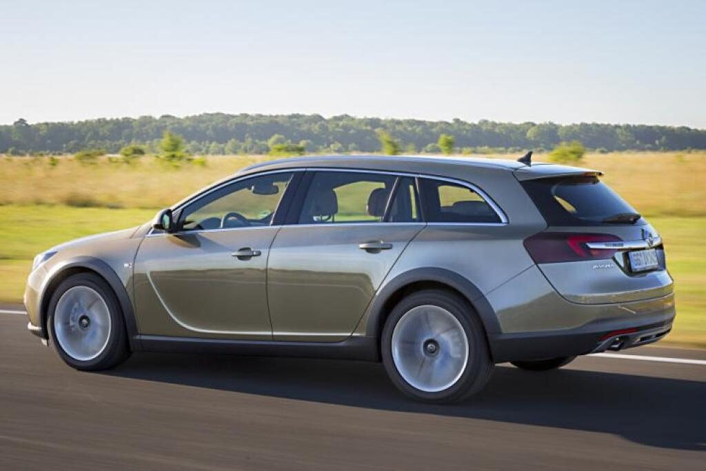 TREND test Opel Insignia Country Tourer 2,0 CDTI 4 x 4