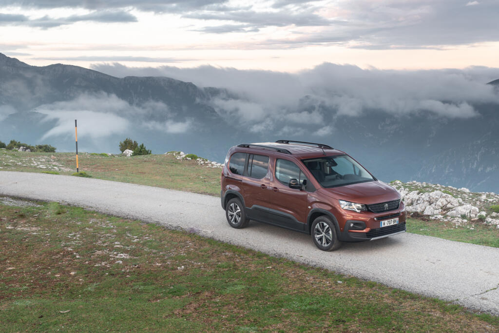 Ako môže MPV uloviť fanúšikov SUV? Peugeot Rifter to dokázal