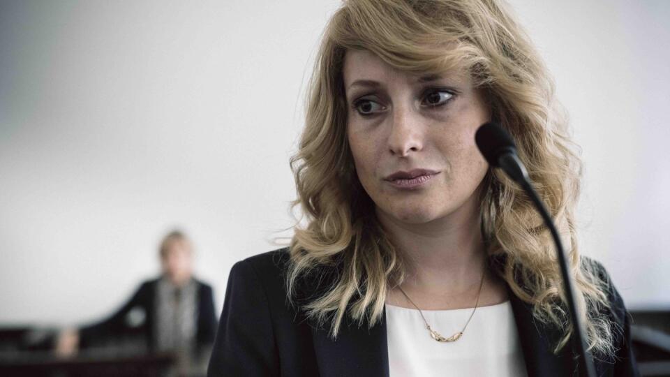 Anna Fialová ako Iveta Bartošová