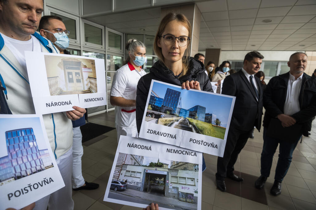 Na snímke detská chirurgička Lenka Fedorová počas tlačovej konferencie: Reakcia Lekárskeho odborového združenia (LOZ) na stredajšiu ponuku Igora Matoviča v Bratislave 24. novembra 2022. FOTO TASR - Jaroslav Novák